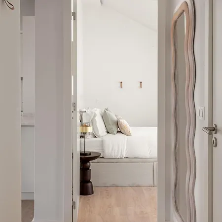 Stylish 2-bedroom In Lisbona