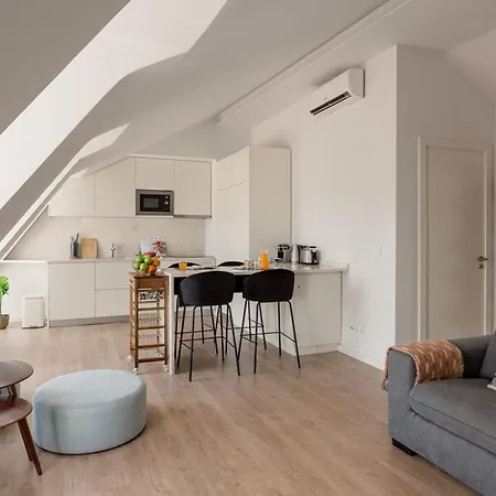 Stylish 2-bedroom In Lejlighed Lisboa